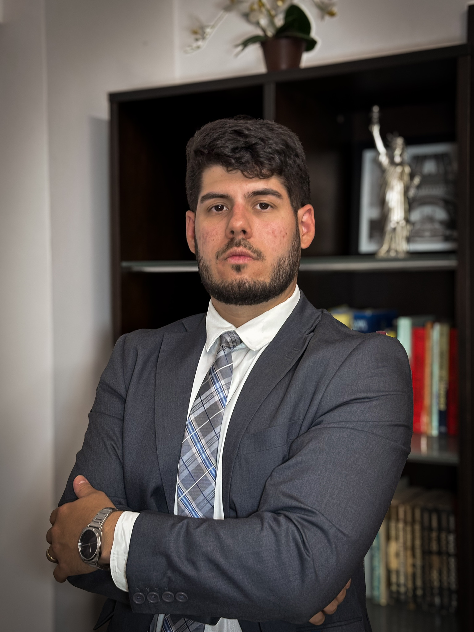 Flávio Henrique Vieira em seu escritório